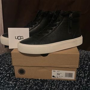 UGG W OLLI WMNS Size 7.5